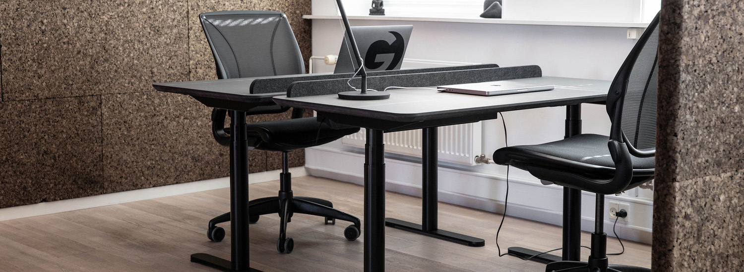 Grape Desk skrivebord - også designet til indretninger med delepladser